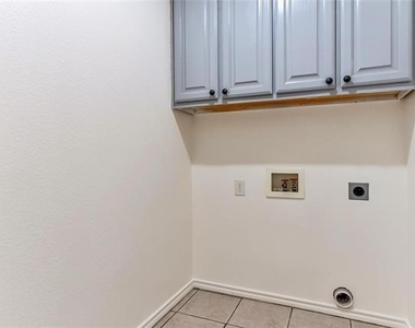 1026 W Coffin Street - Photo Thumbnail 20