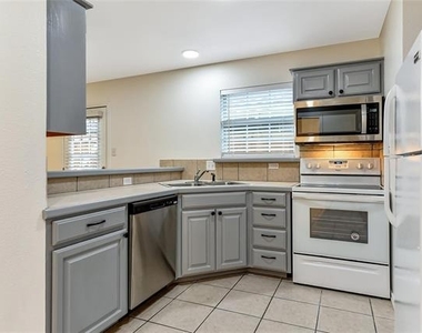 1026 W Coffin Street - Photo Thumbnail 7