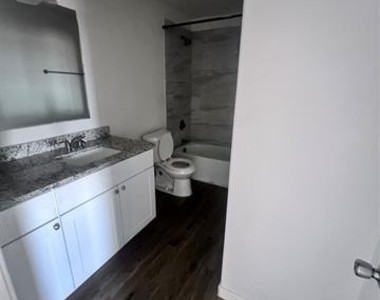 313 Lead Creek Drive - Photo Thumbnail 3
