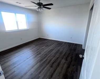 313 Lead Creek Drive - Photo Thumbnail 9