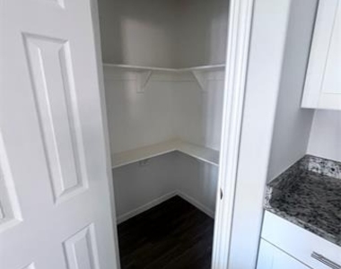 313 Lead Creek Drive - Photo Thumbnail 14