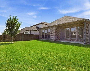 1459 Kingswell Lane - Photo Thumbnail 12