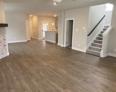 676 The Cottages Drive - Photo Thumbnail 5
