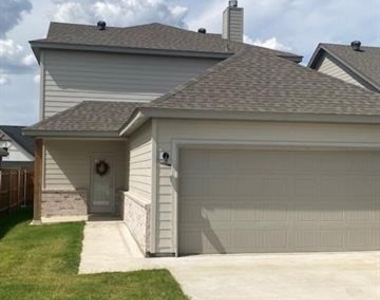 676 The Cottages Drive - Photo Thumbnail 13
