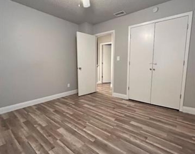 3741 Bonnie Drive - Photo Thumbnail 14
