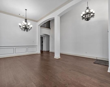 2468 Lakeland Drive - Photo Thumbnail 4