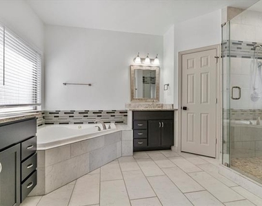 2468 Lakeland Drive - Photo Thumbnail 17