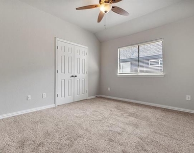2468 Lakeland Drive - Photo Thumbnail 26
