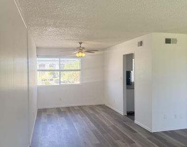 7141 N 16th Street - Photo Thumbnail 1