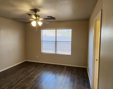 3709 E Jasper Drive - Photo Thumbnail 9