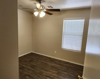 3709 E Jasper Drive - Photo Thumbnail 8