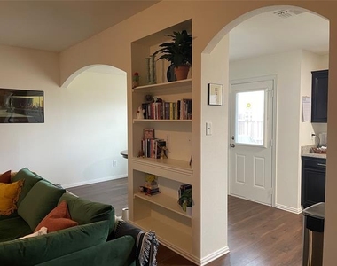 233 Irick Court - Photo Thumbnail 10