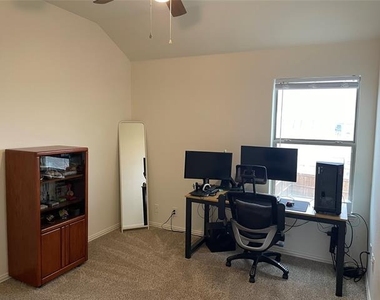 233 Irick Court - Photo Thumbnail 15