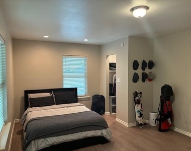 8714 Quinn Street - Photo Thumbnail 11