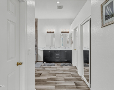 2727 S Drexel -- - Photo Thumbnail 16