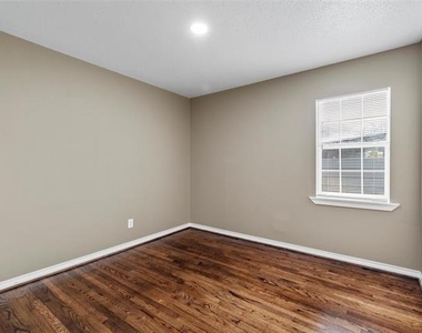 8714 Quinn Street - Photo Thumbnail 14
