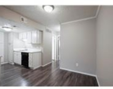 8100 N N Mopac Expressway - Photo Thumbnail 1