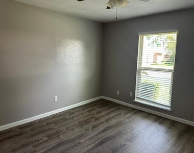 5417 Ramsey Drive - Photo Thumbnail 7