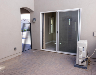 2462 E Lovebird Lane - Photo Thumbnail 2