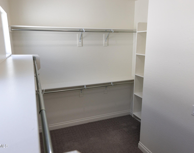 2462 E Lovebird Lane - Photo Thumbnail 31