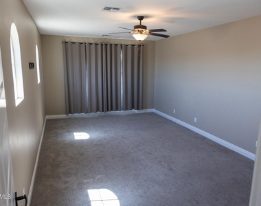 2462 E Lovebird Lane - Photo Thumbnail 36