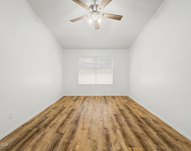 12548 W Roanoke Avenue - Photo Thumbnail 11