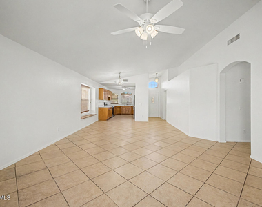 12548 W Roanoke Avenue - Photo Thumbnail 6