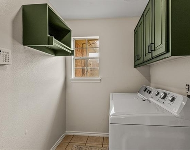 135 Paige Lane - Photo Thumbnail 19