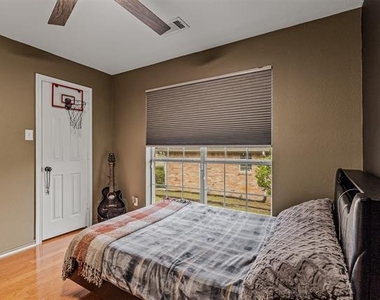 135 Paige Lane - Photo Thumbnail 15