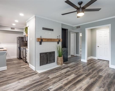 16301 Ledgemont Lane - Photo Thumbnail 4