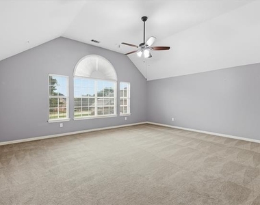 2001 Bishop Drive - Photo Thumbnail 23