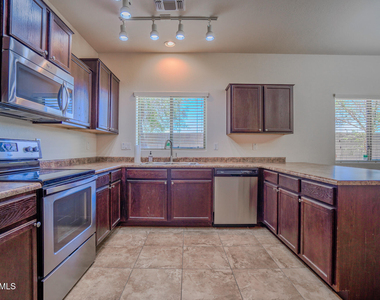 10225 W Camelback Road - Photo Thumbnail 9