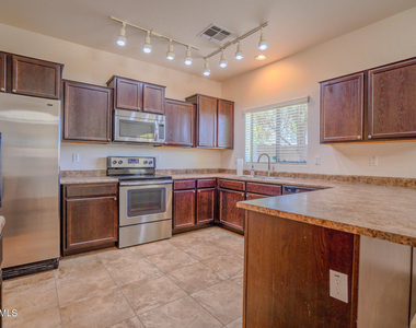 10225 W Camelback Road - Photo Thumbnail 8