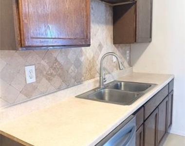 4805 Woodruff Drive - Photo Thumbnail 5