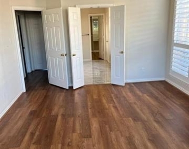 3020 Dove Creek Lane - Photo Thumbnail 8