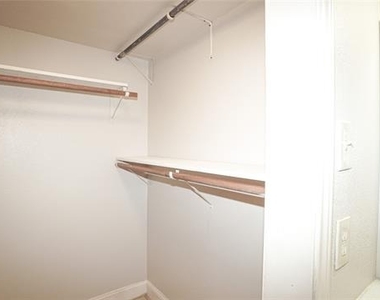 5638 Marina Drive - Photo Thumbnail 17