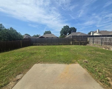 7617 Uvalde Way - Photo Thumbnail 17