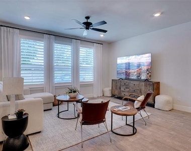 9616 Sullivan Lane - Photo Thumbnail 2