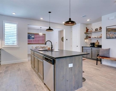 9616 Sullivan Lane - Photo Thumbnail 7