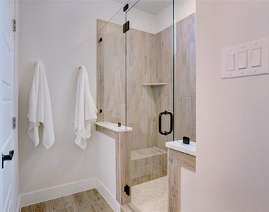 9616 Sullivan Lane - Photo Thumbnail 16