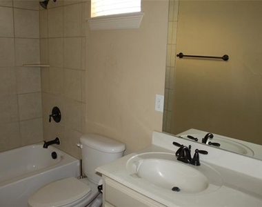 7329 Canadian Drive - Photo Thumbnail 14