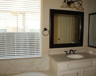 7329 Canadian Drive - Photo Thumbnail 9