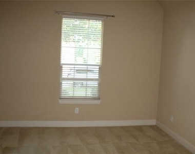 7329 Canadian Drive - Photo Thumbnail 15