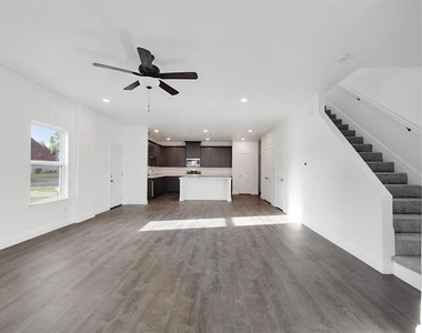 3720 Washington Street - Photo Thumbnail 5