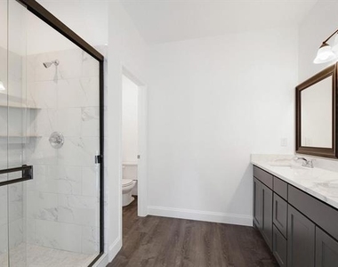 3720 Washington Street - Photo Thumbnail 8