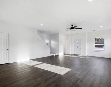3720 Washington Street - Photo Thumbnail 6