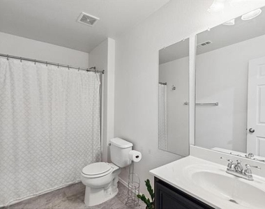 5944 Snow Creek Drive - Photo Thumbnail 11