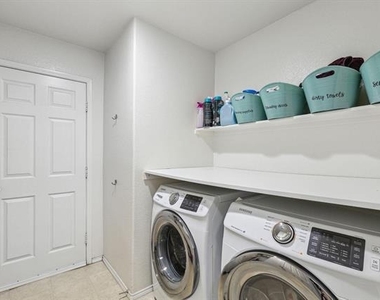 5944 Snow Creek Drive - Photo Thumbnail 8