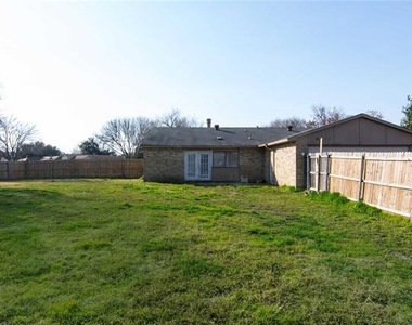617 Via Del Sur - Photo Thumbnail 10