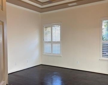 5357 Gatesworth Lane - Photo Thumbnail 14